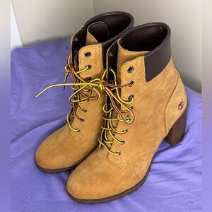 Timberland Classic Nubuck Leather Women Heel Boots Size 9